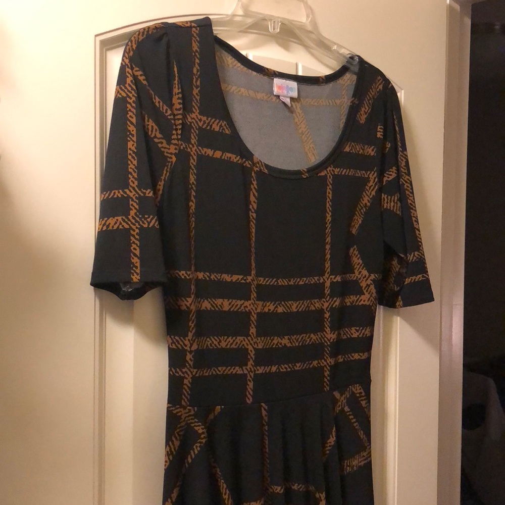 S A L E ✨Lularoe Black & Brown Nicole✨